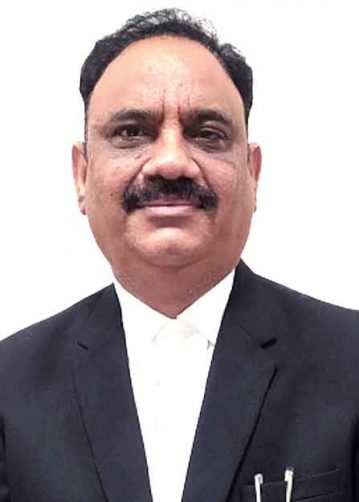 श्री महेश कुमार शर्मा प्रधान जिला न्यायाधीश नरसिंहपुर