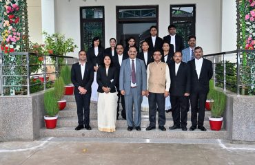 Group Photo with Hon'ble Shri Justice Dwarkadhish Bansal