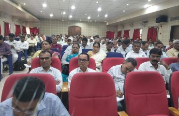 गटशिक्षणाधिकारी विस्तार अधिकारी केंद्रप्रमुख यांच्या कार्यशाळेत नवभारत साक्षरता कार्यक्रम अंतर्गत असाक्षरांचे सर्वेक्षण स्वयंसेवक नेमणूक व वर्ग चालू करणे याबाबत मार्गदर्शन करण्यात आले तसेच एन एम एम एस राजीव गांधी विद्यार्थी सानुग्रह अनुदान योजना ईबीसी सवलत व इतर योजनांबाबत त्यांच्या प्रसाराबाबत सविस्तर माहिती सांगण्यात आली