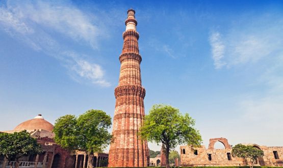 qutub minar image