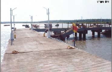 मासळी उतरवण्याचे केंद्र