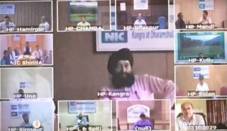 7-अगस्त-2017 को शिमला में वीडियो कॉन्फ्रेंसिंग के माध्यम से  सूचना विज्ञान अधिकारियों/अतिरिक्त जिला सूचना विज्ञान अधिकारियों/समूह प्रमुखों के साथ राज्य समन्वयक और राज्य सूचना विज्ञान अधिकारी द्वारा मासिक समीक्षा बैठक