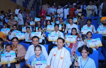 Sh. BL Verma, MoS, MSJ&E and Sh. Rajesh Aggarwal, Secretary, DEPwD motivate all winners