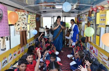 2. Visit of Signal School Bus by Hon. CJ – Sep. 2023