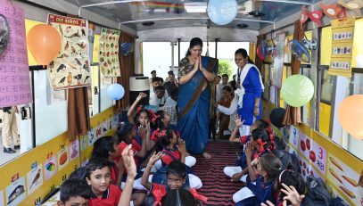 2. Visit of Signal School Bus by Hon. CJ &#8211; Sep. 2023