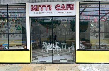 18. MITTI CAFÉ Inauguration- exterior
