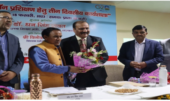 e-ग्रंथालय पर देहरादून स्थित दून -विश्वविद्यालय मे कार्यशाला का आयोजन