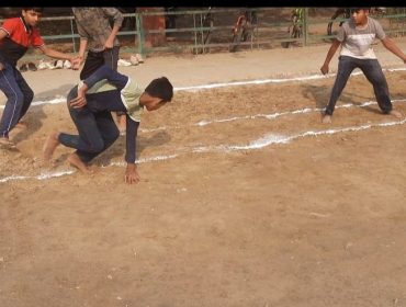 लड़कों द्वारा खेल कब्बडी