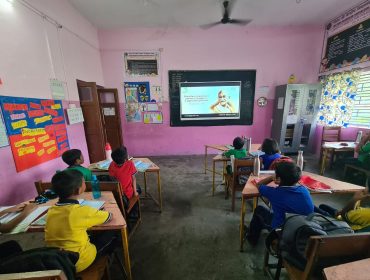 पीएम श्री केवी अलीपुरद्वार जंक्शन पर छात्रों के लिए डिजिटल कक्षाकक्ष