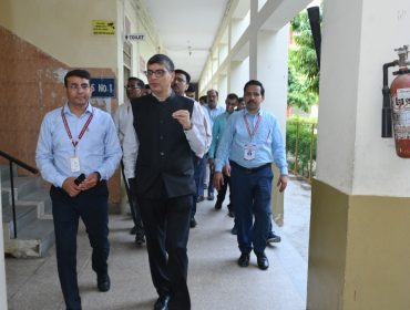 Visit of Honourable Commissioner Shri Vikas Gupta
