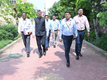 Visit of Honourable Commissioner Shri Vikas Gupta