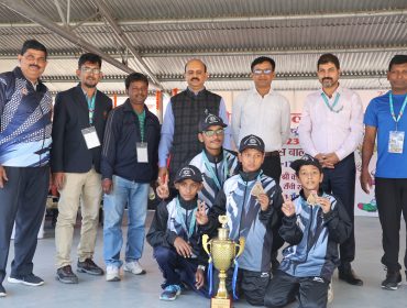 Hon'ble DC Shri D P Patel sir presenting with winner Team National Sports meet (Table Tennis)