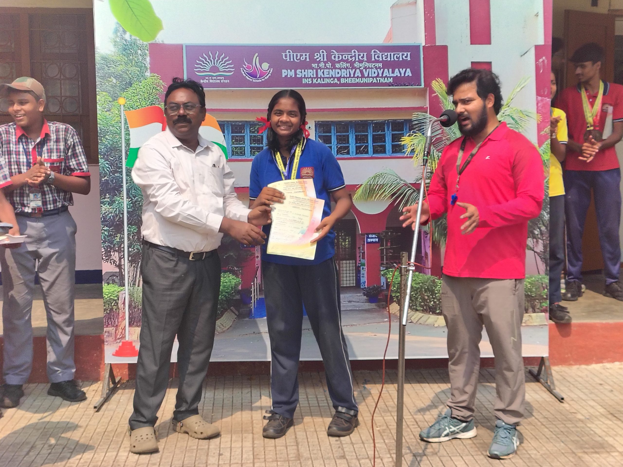 पीएम श्री केवी आईएनएस कलिंगा के छात्रों ने व्यक्तिगत स्पर्धाओं में 16 पदकों के साथ क्षेत्रीय खेल प्रतियोगिता 2025 में उत्कृष्ट प्रदर्शन किया