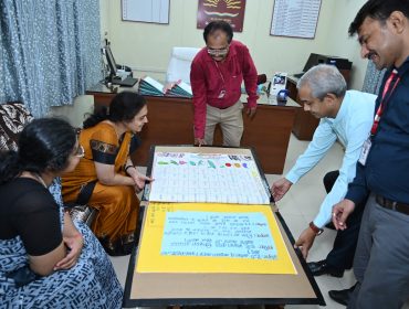 विद्यालय में निरीक्षण किया