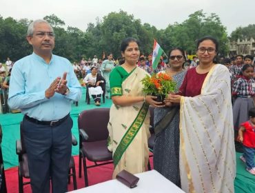 गर्व और देशभक्ति के साथ स्वतंत्रता दिवस मनाना।