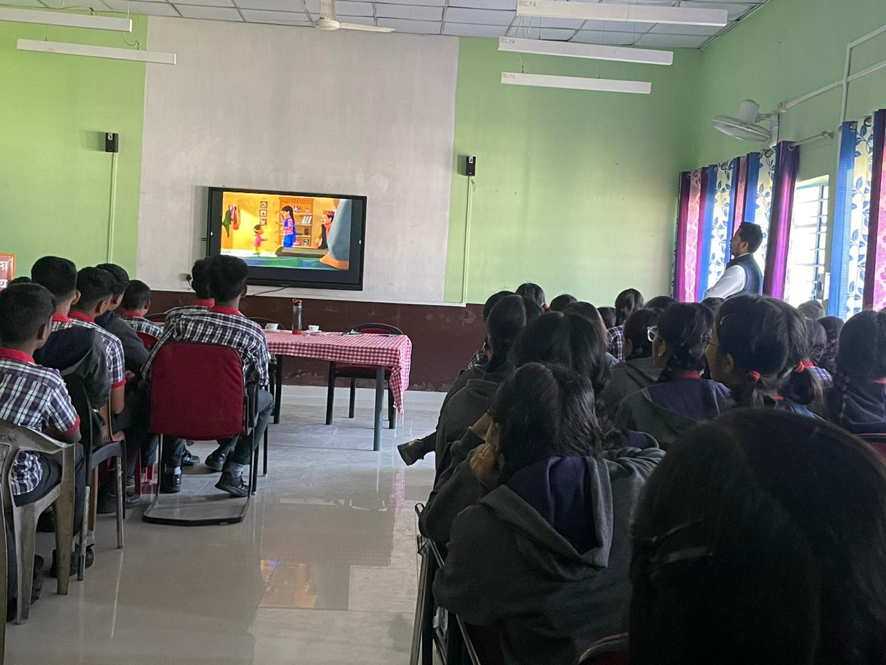 केवी चबुआ में किशोर बालिका कार्यक्रम के तहत लिंग संवेदीकरण पर कार्यशाला