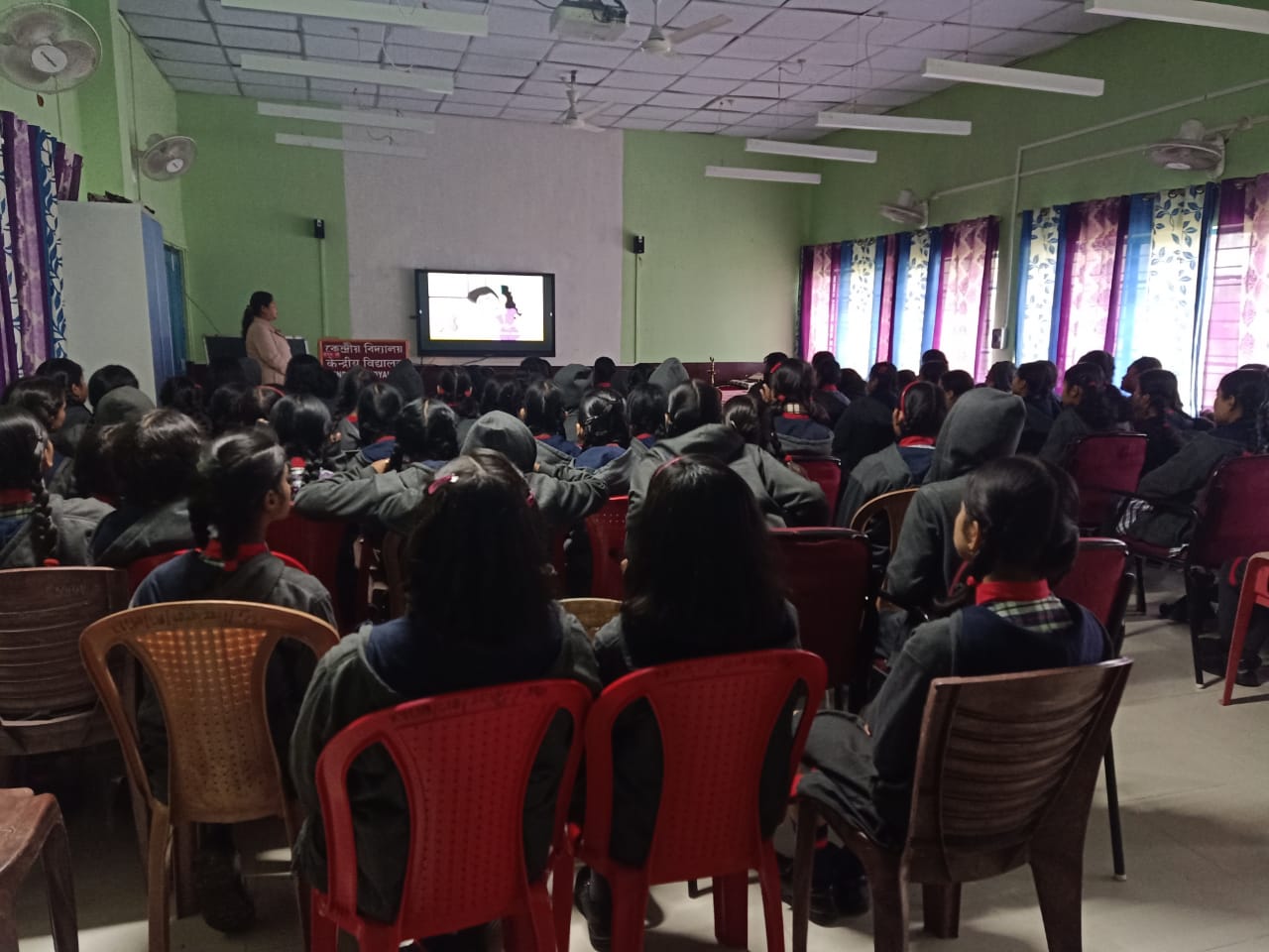 केवी चबुआ में जेंडर संवेदीकरण