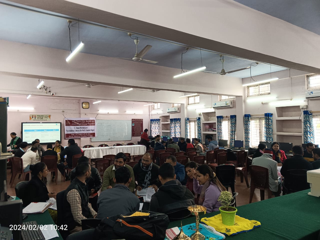 मूलभूत साक्षरता पर कार्यशाला