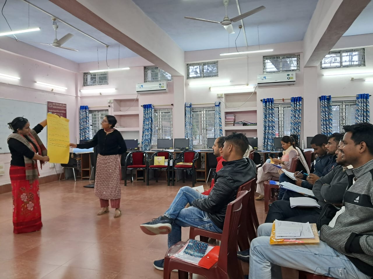 मूलभूत साक्षरता पर कार्यशाला