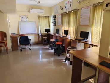 COMPUTER LAB