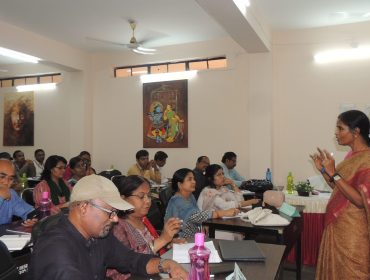 पुस्तकालयध्यक्षों के लिए सेवाकालीन पाठ्यक्रम