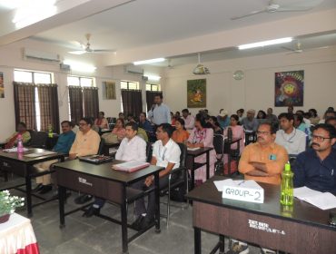 पुस्तकालयध्यक्षों के लिए सेवाकालीन पाठ्यक्रम