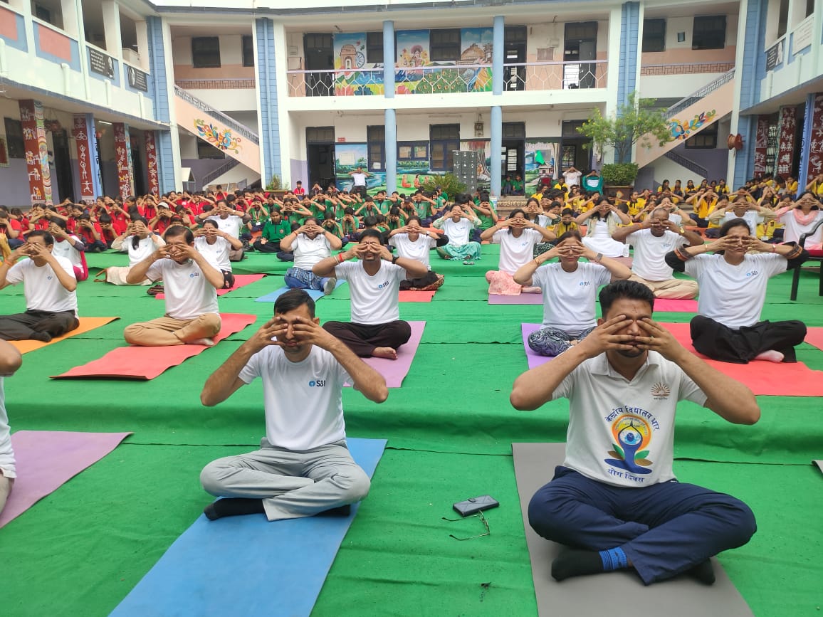 YOGA (2)