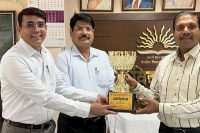 Hon'ble Deputy Commissioner Presenting Award for National Games