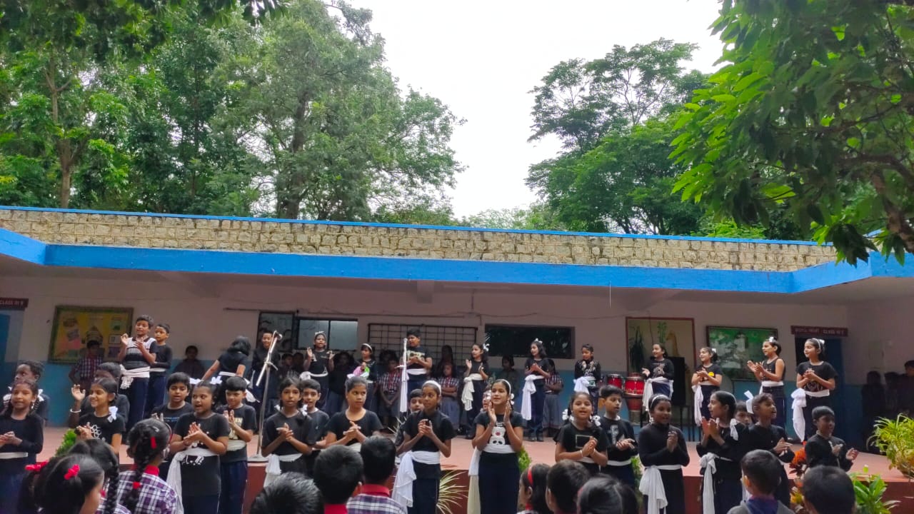 मजेदार दिन