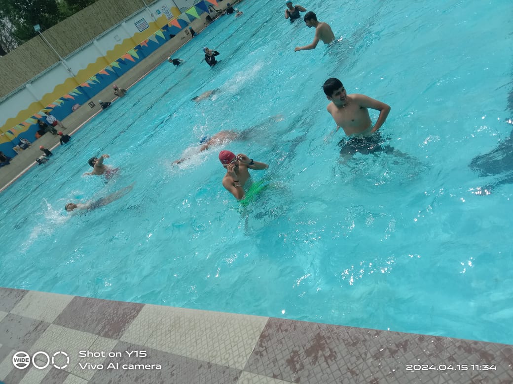 स्विमिंग पूल