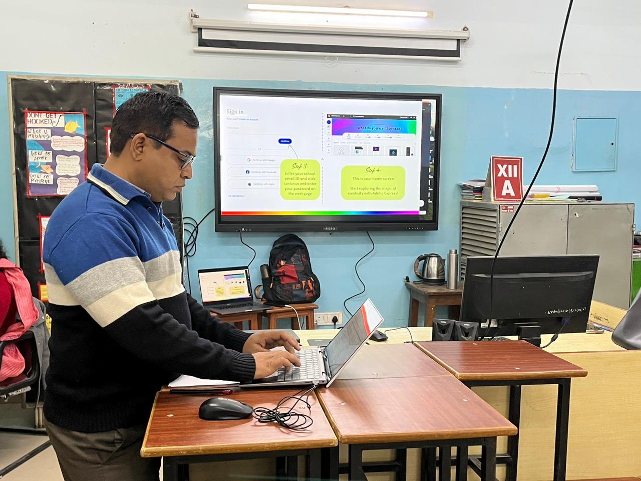 INTEERACTIVE IT PANEL