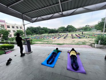 विद्यालय में अंतर्राष्ट्रीय योग दिवस समारोह