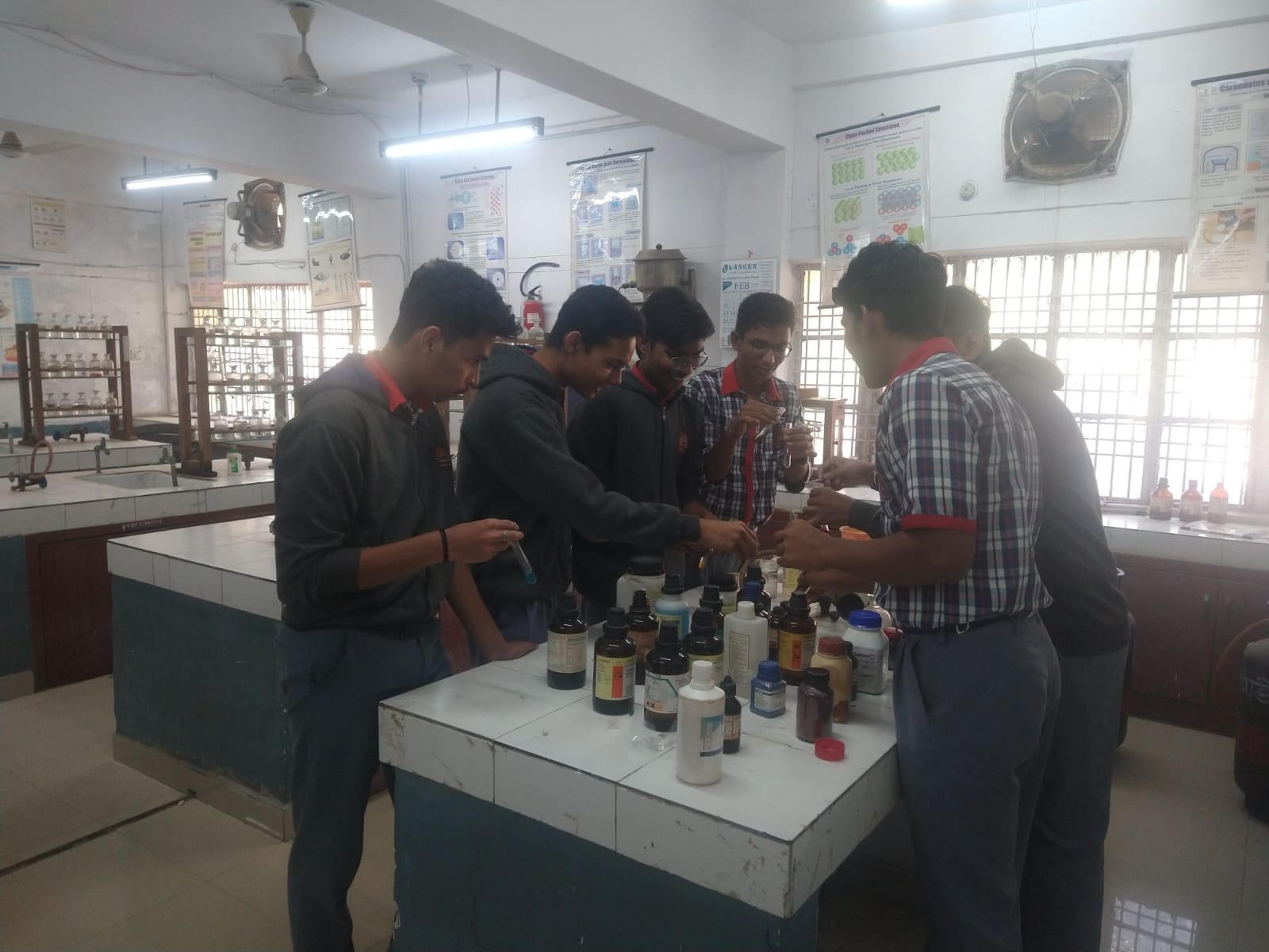 रसायन विज्ञान प्रयोगशाला