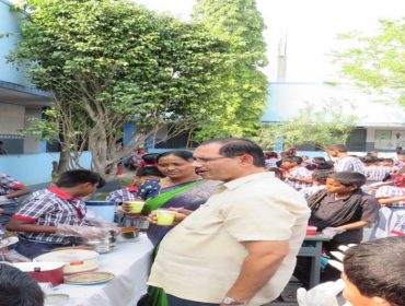 बच्चों द्वारा बनाया गया भोजन