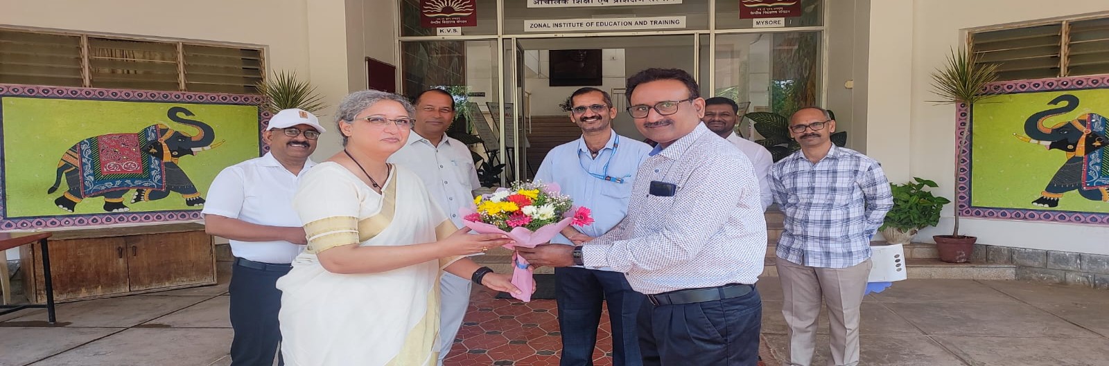 Bidding farewell to Ms. Menaxi Jain, Former Director of KVS ZIET Mysuru, with heartfelt gratitude for her inspiring leadership (5)