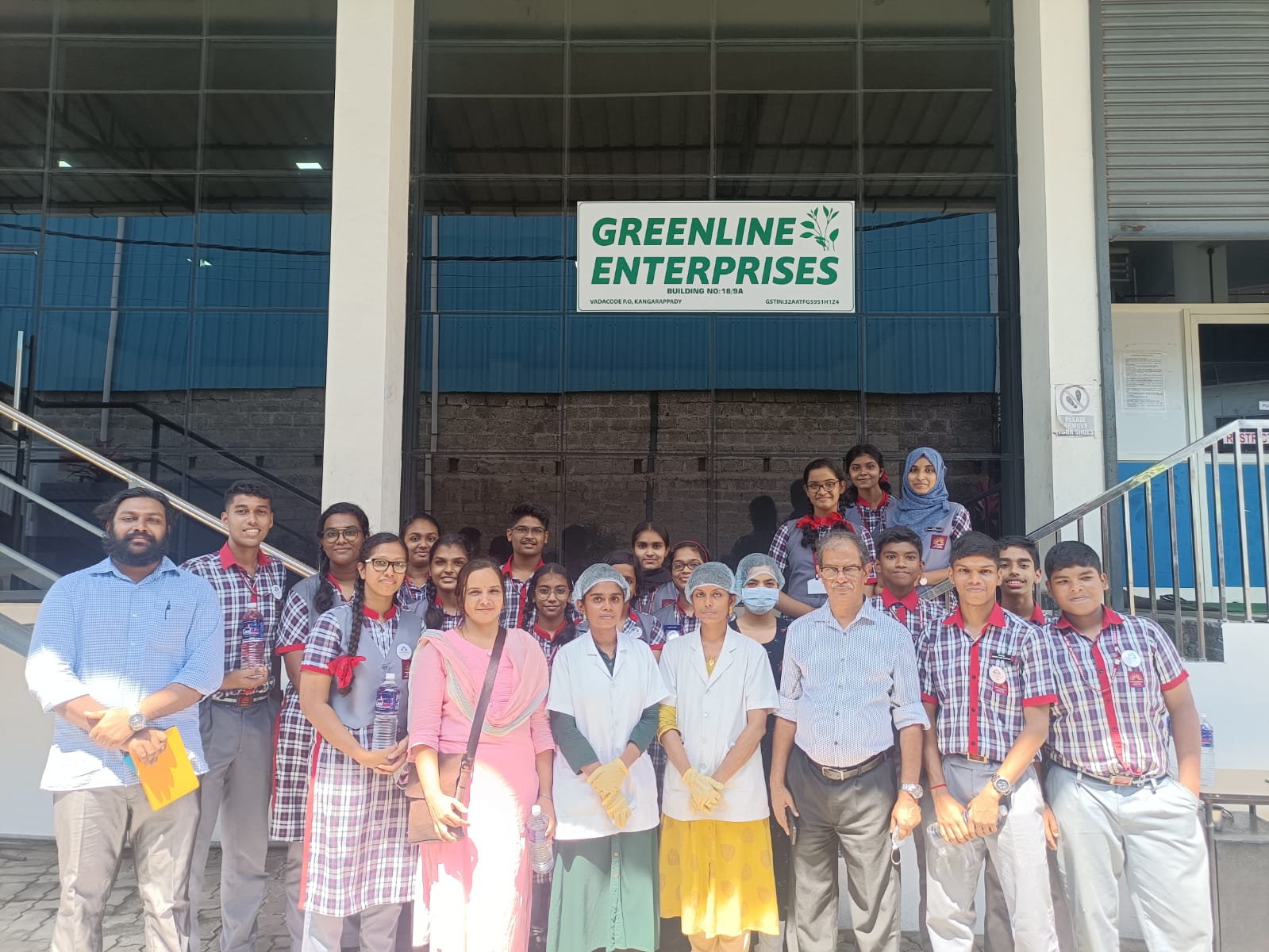 एक्सपोजर विजिट - पीएम श्री केन्द्रीय विद्यालय एर्नाकुलम के छात्र