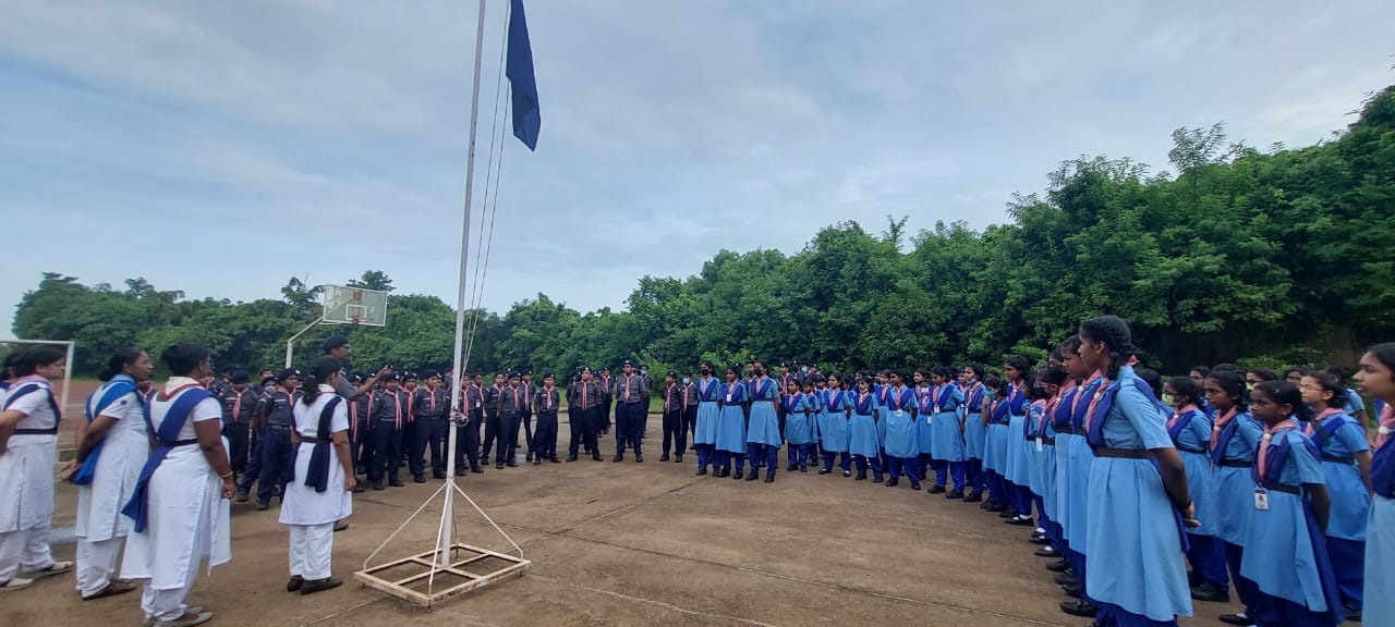 झंडा टूटना