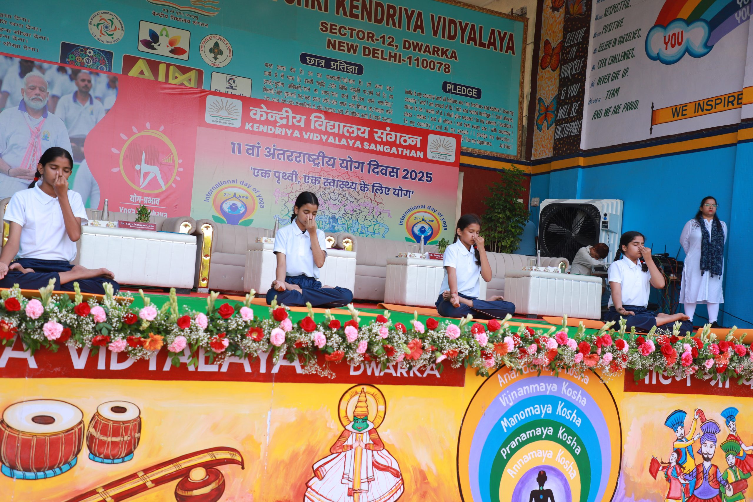 stage yoga
