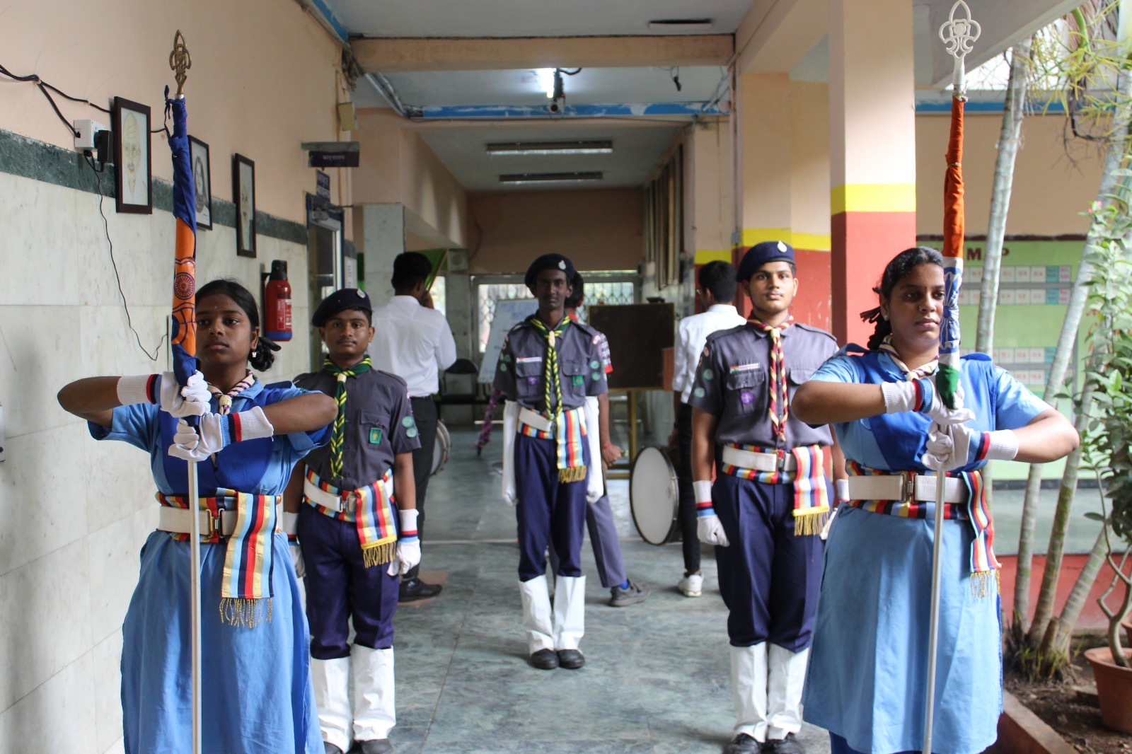 स्काउट एवं गाइड