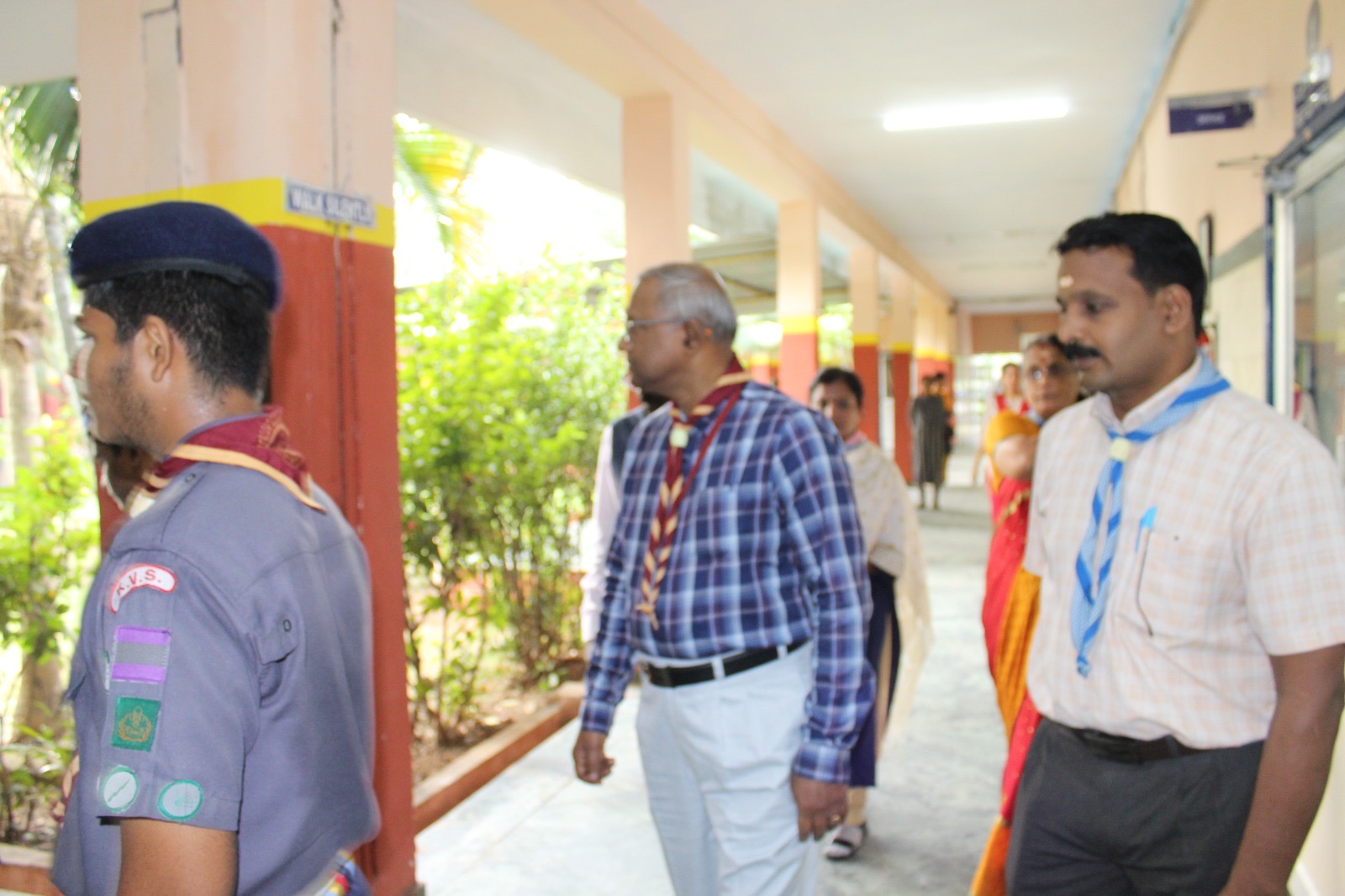 स्काउट एवं गाइड