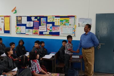 Sh Y Arun Kumar interacting with students