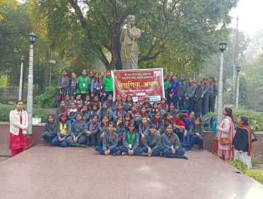 पी एम् श्री योजना के अंतर्गत प्रयागराज में विद्यार्थियों का एक्सपोज़र विजिट 2025