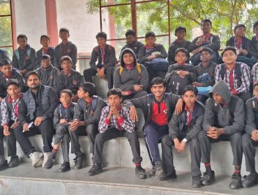 पी एम् श्री योजना के अंतर्गत प्रयागराज में विद्यार्थियों का एक्सपोज़र विजिट 2025