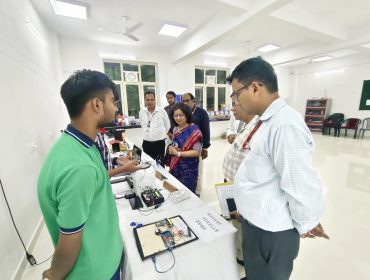 VOCATIONAL LAB VISIT OF HON'BLE DEPUTY COMMISSIONER KV RO VARANASI