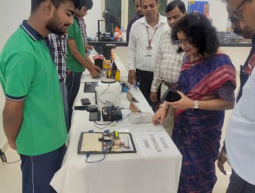 VOCATIONAL LAB VISIT OF HON'BLE DEPUTY COMMISSIONER KV RO VARANASI