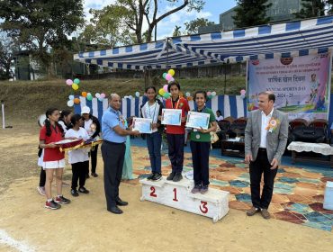 Giving Certificates to the winner's