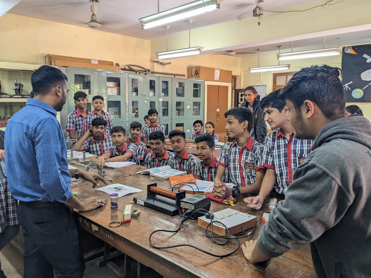 भौतिकी प्रयोगशाला