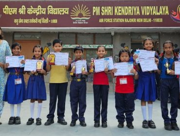 prize distribution primary section c, pm shri kv afs rajokri (6)