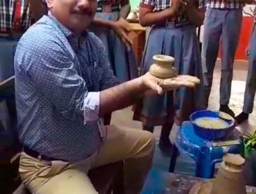 BAGLESS DAY ACTIVITY POTTERY