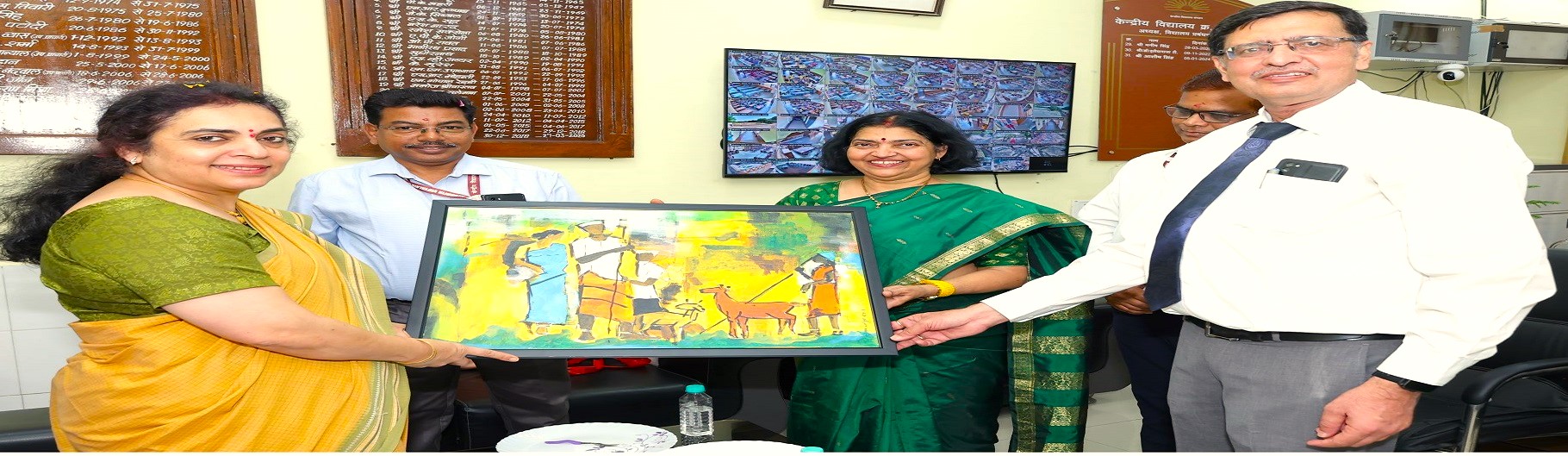 Smt. Nidhi Pandey, Commissioner, KVS (HQ) New Delhi, visited PM SHRI KV No.1, Indore.